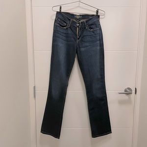 Lucky Brand women straight jeans. Size 27